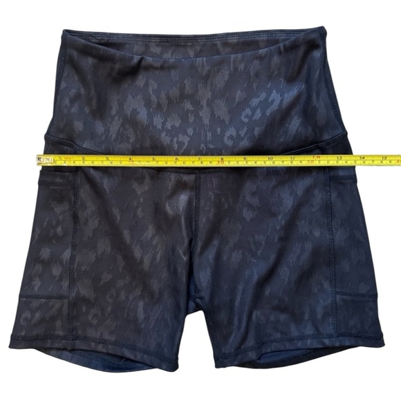 Women's Leg End Active Black Leopard Print High-Waisted Sport Shorts Size Small - Picture 4 of 6